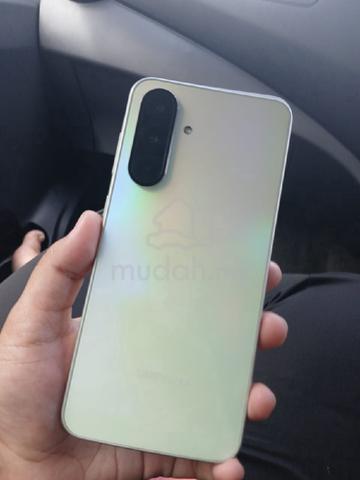 Carousel Image Selected