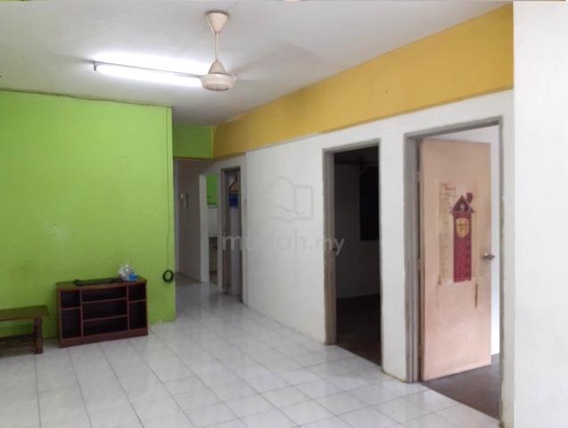 Meranti Apartment (Subang Mewah) 1