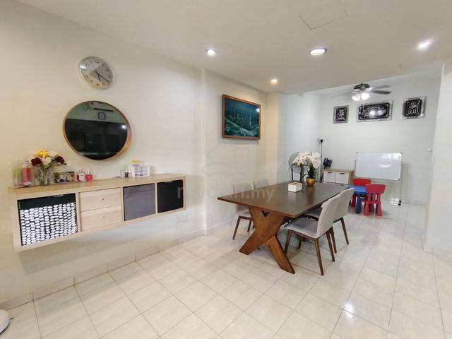 Big Size 2-Storey Terrace @ Bandar Putra Kulai - Below Market Value!!! 1
