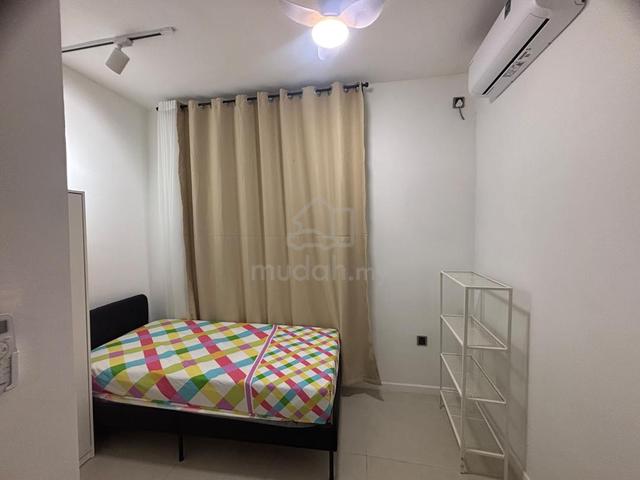 Furnished Room with Parking Near JB CIQ 1