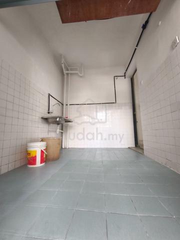 Taman Daya Shop Apartment 3