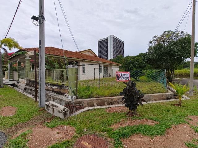Semi D Corner Lot Tanah Besar di Pulau Gadong 1