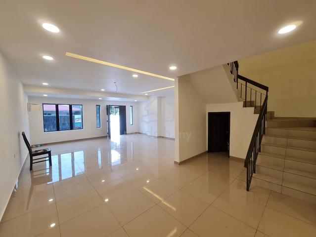Bandar Puteri Klang-2 Storey Terrace Full Renovated+Full Loan 1