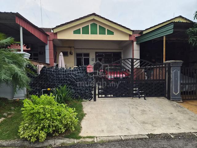Bandar Putra, Kulai (Single Storey Unit at Jln Merbuk) 1