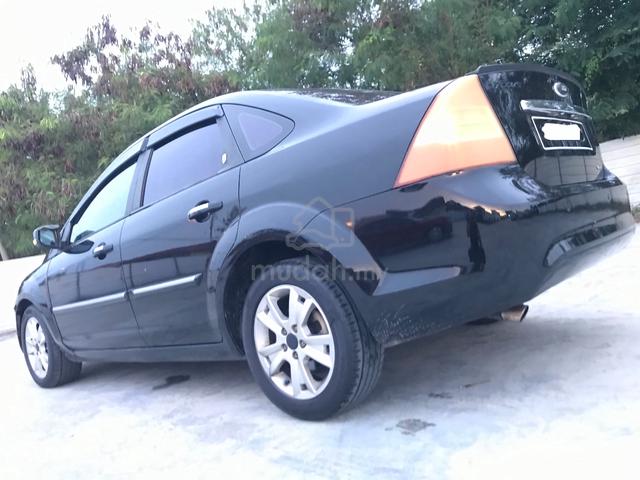 Ford FOCUS 2.0 GHIA FACELIFT(A)LEATHER SEAT/LUXURY - 4