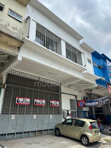 Bandar Pinggiran Subang Seksyen U5 1.5 Storey Mah Sing Industrial Park 1