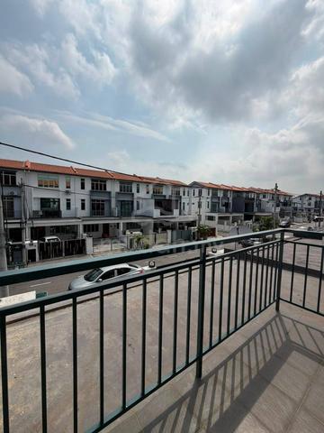 Pulai mutiara 2.5 storey/ kangkar pulai/ lower price 1