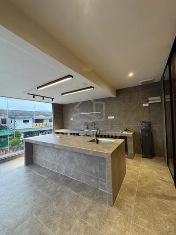 Working town house 1 room c/w 2 Carpark Bercham 1