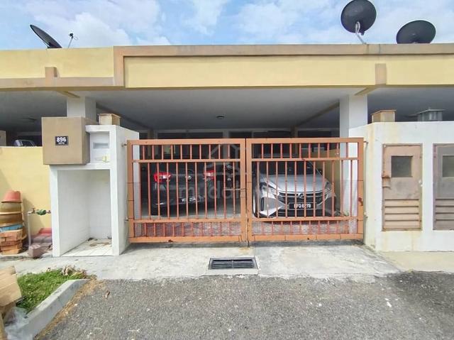 Ada guard taman bayu indera lukut 1