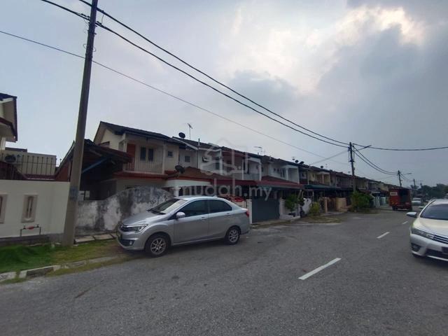 Firebreak double storey terrace house for sale Taman Pakatan Jaya 1