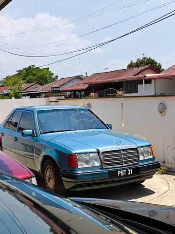1991 Mercedes Benz 230e - 1