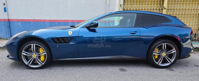 2017 Ferrari GTC4 LUSSO 6.3 V12 - 2