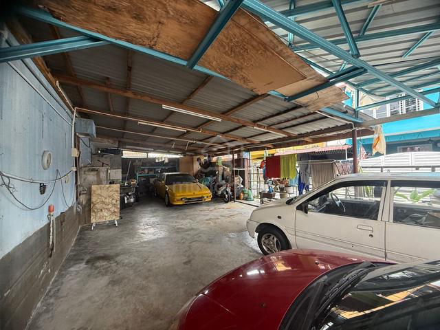 Taman Koperasi Polis Fasa 2 Batu Caves 2 Storey House , Corner Lot 1