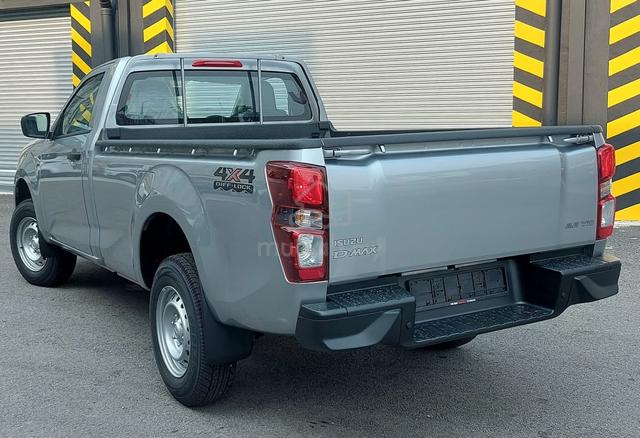 New Dmax Single cab 2026 Isuzu D-MAX 2.2 4X4 Auto - 5