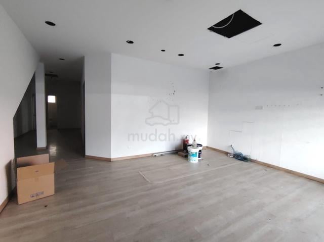 Ground floor shop lot farlim square 1300sf ayer itam farlim 1