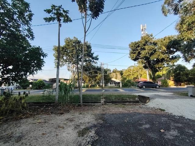 Tanah Residential Jalan Temenggong Ahmad Muar, 3.6 Ekar (Negotiable) 1