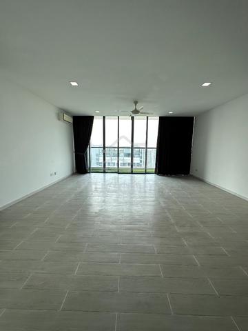 LakeFront Residence 1