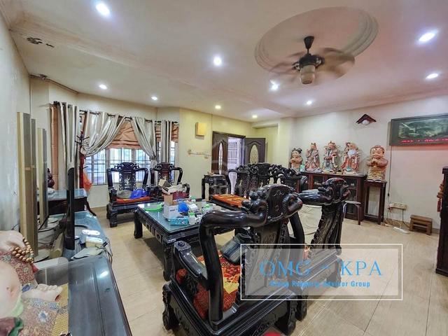 Bandar Puteri Klang Double Storey Endlot 20x75 Renovated Unit For Sale 1