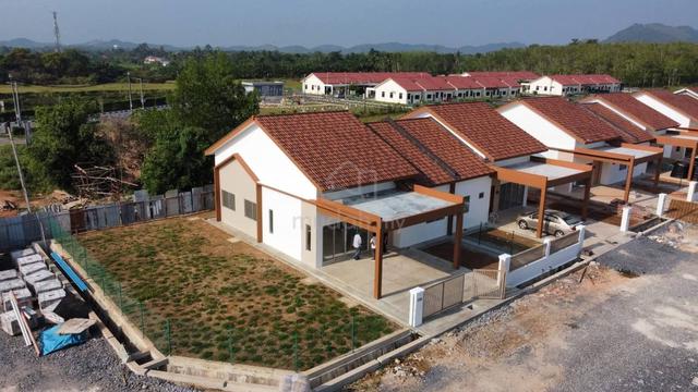 Semi-D Freehold Tanah Luas di Taman Teja, Changlun 1