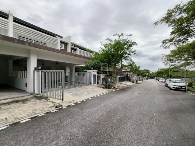Facing Open 2 Storey House aman Azalea, Nilai Impian Jln kaki ke surau 1