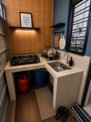 Renovated 2 sty house in Bandar Putera 2 near byb Mr Diy Jalan Kebun 1