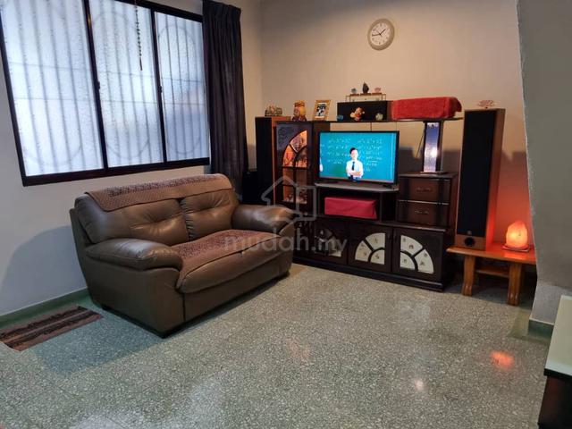 Rare 1.5 Storey Link House at Sri Petaling 1