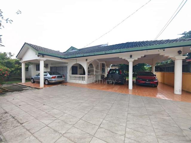 Banglo Setingkat Alor Akar Kuantan , Cantik ! 1