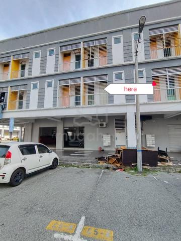 Kampus West City 1