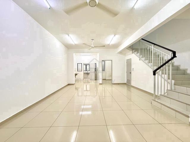 20X70 Setia Alam Bywater Setia Utama 3 2sty Basic Unit For Rent 1