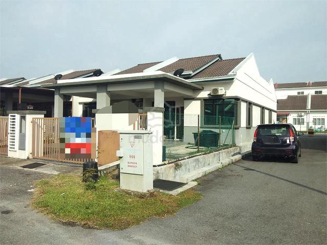 Teres Setingkat Kebun Baru, Telok Panglima Garang 1