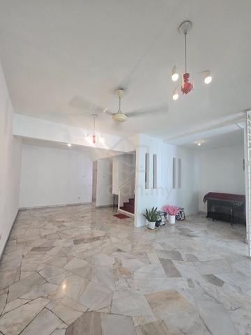 Good Condition refurbished, pjs 9 next to brt sunway lagoon can walk 1