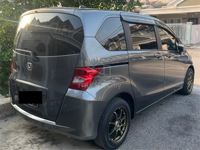 2010 Honda FREED 1.5 E (A) - 3