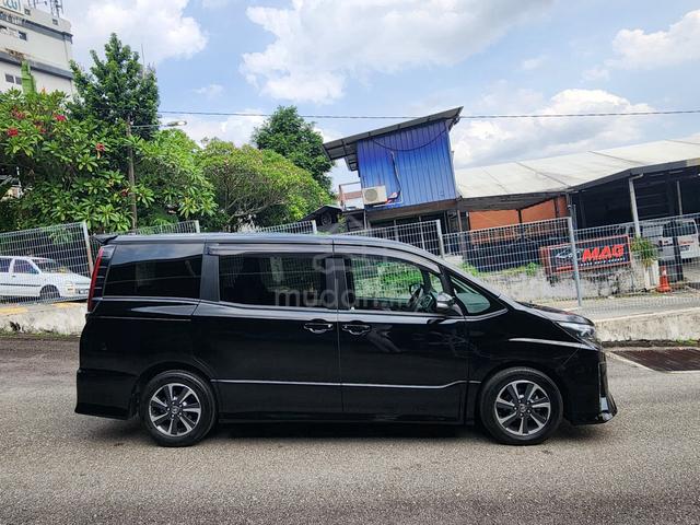 2021 Toyota NOAH 2.0 SI (A) Boleh Full Loan👍 - 2