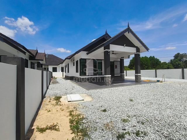 Rumah Banglo Setingkat Kg Banggol Kapas, Serada 1