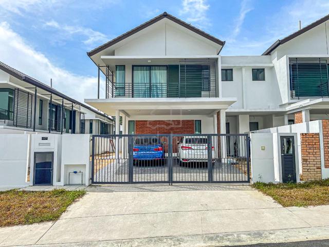 Semi-D 2 Storey GreenHill Park, Seksyen U10 Alam Budiman Shah Alam 1