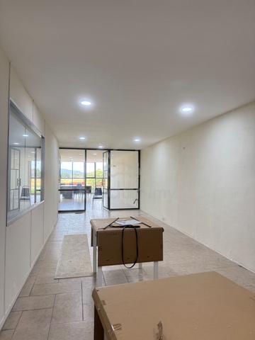 Asas Jaya (Facing Main Road) Type: 3 Sty Terrace Light Industry Fully 1