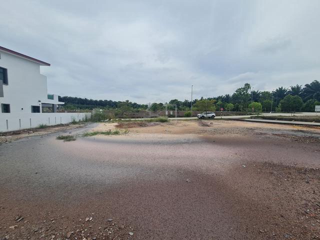 Tanah Lot 9,375 sqft End Lot, Ambassador Village, Durian Tunggal 1