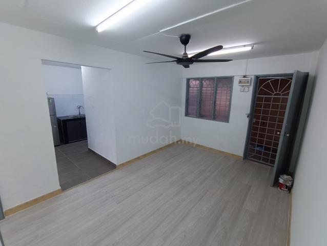 Pandan Jaya Flat 1