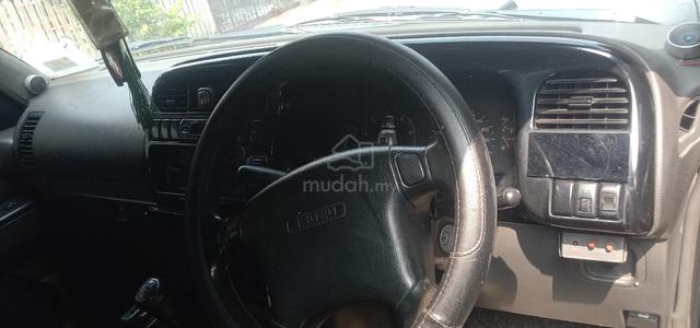 1997- Isuzu TROOPER 3.0 TDI UBS69 (M) - 5