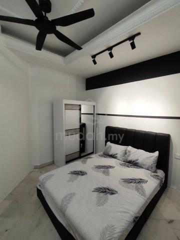 Stulang Villa Common Room for Rent 1