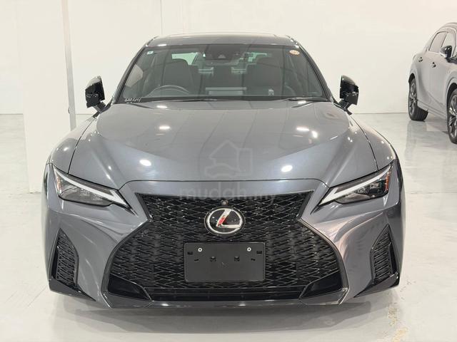 UNREG 2022 Lexus IS300 2.0 F-SPORT Black Leather - 3