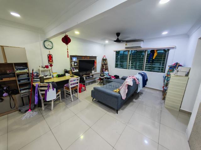 saujana apartment 1
