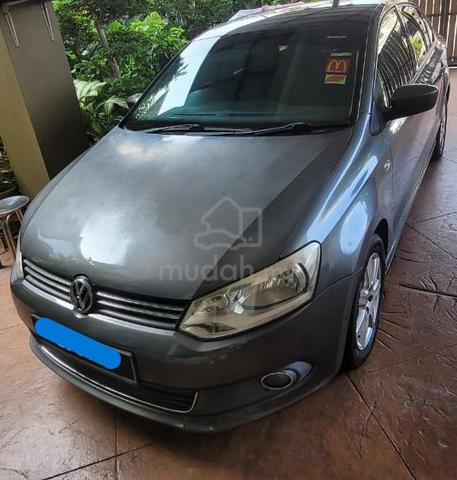 Volkswagen Polo Sedan 1.6 (A) Low Mileage F/Servic - 1