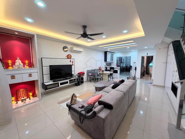 Mutiara Rini @Mutiara Utama Double Storey Terrace House For Sales 1