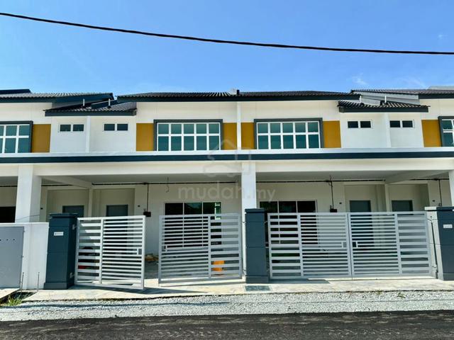 New FREEHOLD 2 Storey Terrace / Semi-D Tanjung Kling Klebang Gated 2