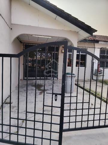 Rumah Untuk Disewa 1