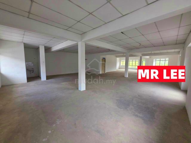 [Corner Lot][32x70] G Floor Shop Lot Salak Perdana Business Park Sepan 1