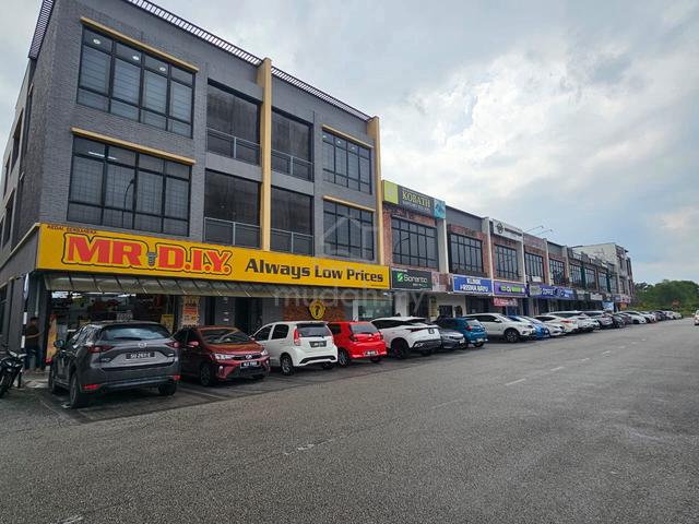 68 Avenue, Pusat Komersial Suria, Gelang Patah, Iskandar Puteri 1
