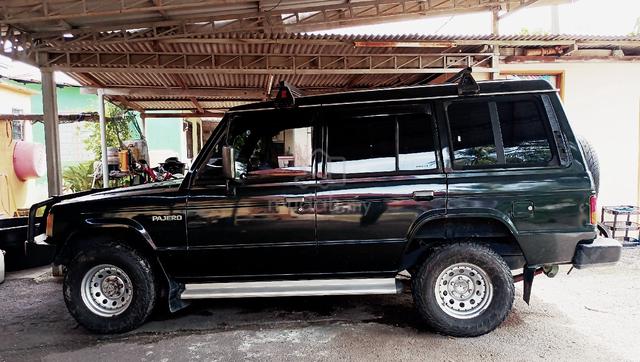 1995 Mitsubishi PAJERO 2.4 (M) - 3
