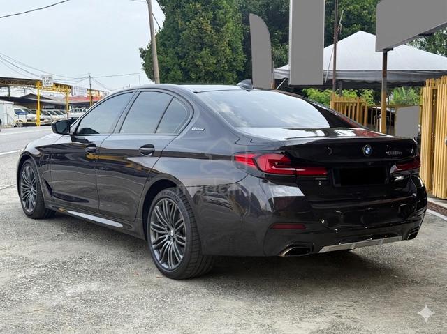2019 / 2020 Bmw 530e 2.0 M SPORT ** (A) LOAN KEDAI - 2